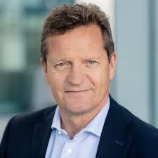 Jeg vil gjerne dele at jeg har startet en ny jobb i DNB, Product, Data &  Innovation, som Product Manager Servicing.