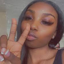 Kelly Valentin (kellyvalentin03)