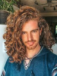 15 più bel taglio capelli ricci uomo che vorrete provare abbiamo scelto i modelli. Uomini Con I Capelli Lunghi Postano Le Loro Foto Online E Sono Fantastici 52 Foto