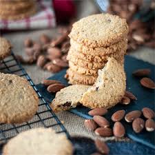 Only 9 ingredients, 4 grams net carbs, and ready in 20 minutes! Almond Cookies Crispy And Without Refined Sugar Photos Food