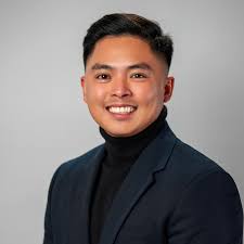 Bruce Barz's Instagram, Twitter & Facebook