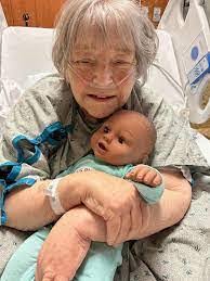 Angie Schanz's Instagram, Twitter & Facebook