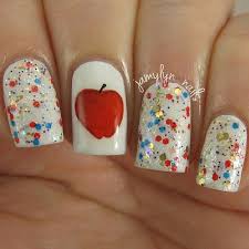 Jamy On Instagram Here Is One Coat Of Snow White By Sincerelypolish Over Peace By Lashesfordaysblog Snow White Disney Nails Fancy Nails Trendy Nails
