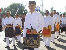 Pulau lombok mayoritas dihuni oleh suku sasak sedangkan pulau sumbawa. Terlengkap 5 Pakaian Adat Ntb Beserta Penjelasannya