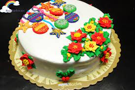 Goldilocks' menu has a wide range, offering traditional cakes to local sweet delicacies. Goldilocks Christmas Cakes