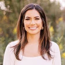 Donna Dziedzic's Instagram, Twitter & Facebook