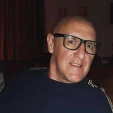 Robert Comins (@comins_r)