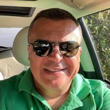 Genaro Solis Rivero (@designandcoffee)