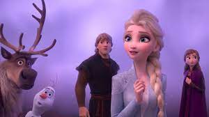 Synopsis du film anna, une jeune fille aussi audacieuse qu'optimiste, se lance dans un incroyable voyage en compagnie de kristoff, un montagnard expérimenté, et de son fidèle renne, sven à la recherche de sa sœur, elsa, la reine des neiges qui a plongé le royaume d'arendelle dans un hiver. La Reine Des Neiges 2 Disney Decongele Ses Bonnes Recettes Et Le Fait Tres Bien