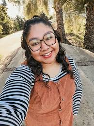 What are some recommended vegan restaurants between here and San Dimas?