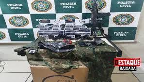 Segundo o portal procurados, o miliciano tem uma aliança com uma facção do tráfico e costuma. Criminoso Que Portava Fuzil E Integra Grupo Do Miliciano Ecko E Preso Em Mesquita Jornal Destaque Baixada
