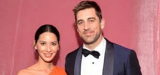 Super bowl mvp aaron rodgers meets his celebrity crush! Is Aaron Rodgers Still Feuding With His Family