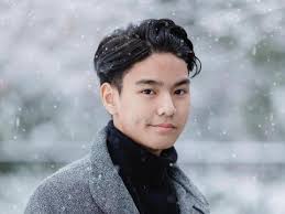 Michael Sager used to work as an ice cream scooper in Canada before  entering showbiz