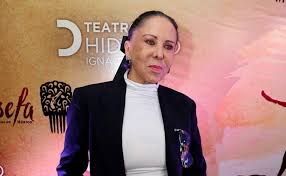She is an actress and producer, known for la casa al final de la calle. 8wts7jfbhy Vm