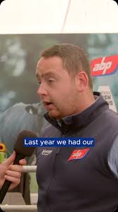 MAKING THE BEST BEEF BULL BREEDING DECISIONS. Join us during GB calf week  to discuss: Maximising returns