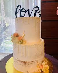 Goldilocks baptismal cake price : 40 Minimalist Wedding Cake Inspirations For Modern Filipina Brides