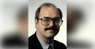 Robert Bradfield's Instagram, Twitter & Facebook