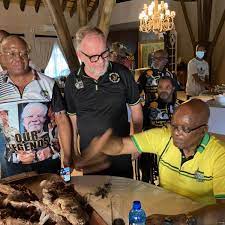 Niehaus says comments made by mbalula on twitter in january were both inflammatory and defamatory. Mk Vets Will Guard Nkandla To Protect President Zuma Says Carl Niehaus