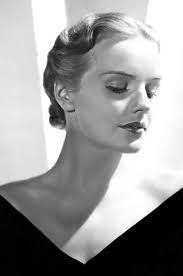 Frances Farmer…. One of the saddest stories in Hollywood 😢😢‼️