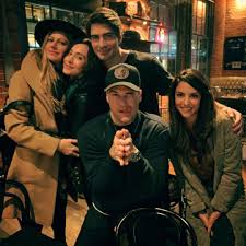 Jes Macallan On Instagram Ross Chandler Rachel Monica Phoebe Wait Where S Joey Friends Illbether Joey Friends Jes Macallan Rachel Monica Phoebe
