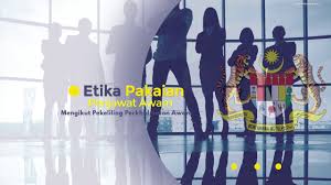 Pakaian yang kemas, bersih dan bersesuaian adalah ditekankan untuk dijadikan amalan kepada penjawat awam berdasarkan : Etika Pakaian Penjawat Awam Youtube