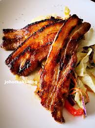 Fat butchery has a small selection of wines to pair with your food either taking home to cook yourself or dining in at the butchery. Cheap Very Good Western Food In Johor Jb Big Brother 2 äºŒå¸ˆå…„ Johor Kaki Travels For Food