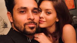 Wilmer Valderrama & Fiancée Amanda Pacheco Reveal Sex Of First Baby In Epic  Skydiving Video