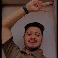 Afaq Ashraf's Instagram, Twitter & Facebook