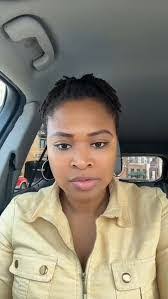 Shari Noel's Instagram, Twitter & Facebook