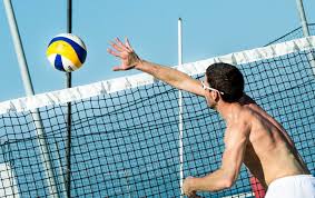 Podręcznik z zasadami gry w siatkówkę plażową liczy kilkadziesiąt stron. Siatkowka Plazowa Czas Wolny Lido Di Ostia Camping Roma
