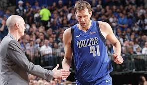 Check out the latest pictures, photos and images of rick carlisle and dirk nowitzki. Dirk Nowitzki Stimmen Zum Letzten Spiel In Der Nba Nichts Wird Mehr So Sein Wie Es War