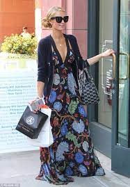 Paris Hilton Rocks Summer Chic In A Floral Dress During Shopping Spree Paris Hilton Style Fashion Dresses