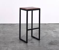 Design Barhocker Hocker Und Hochstuhl Um Eine Moderne Kuchentheke Oder Insel Zu Schaffen Barhocker Hocker Und Barhocker Design