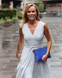 В 1995—2003 года аманда была замужем за актёром лесом деннисом (род.1953). Amanda Holden Fan On Instagram Amanda In The Lily Dress Noholdenback Amandaholdenfans Amandaholden Womens Fashion Skirt Amanda Holden Girls Dress Up