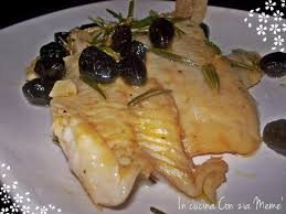 Lasciate rosolare il filetto in padella su ogni lato a fuoco vivace. Filetti Di Merluzzo Al Vino Bianco In Cucina Con Zia Meme