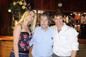 The film is set thirty years after the vanzinas' 1982 film sapore di mare, also set at forte dei marmi, but is not a sequel to that film. Alla Capannina Le Riprese Di Sapore Di Te Un Cast D Eccezione E Tanti Curiosi Eventi Versiliatoday It
