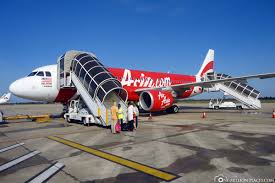 Malaysia travel forum malaysia photos malaysia map malaysia travel guide. Kuala Lumpur The Petronas Twin Towers Malaysia