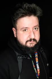 Albert Krawczyk's Instagram, Twitter & Facebook