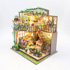 ‪Crafts&Co® Miniature Craft Set, DIY Paper Model, Detailed Craft Project for  Beginners, Craft Fun for Young and Old, Botanical Garden: Amazon.de: Toys‬‏