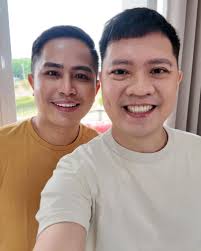 Yes, it's Monday morning AGAIN. Grr. I kinda like sleeping late, how about  you? Let's welcome our new members: Abrieana Grace, Shane Elliott, William  Carey Jr., Andy Thomas, Rachael Callaway, Mark Cicci,