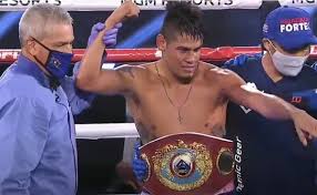 El campeón mundial emanuel 'vaquero' navarrete no tuvo problema alguno para enviar dos veces a la lona al también mexicano uriel 'yuca' lópez, en una batalla en peso pluma. Emanuel Navarrete Campeon Mundial En Un Segundo Peso Espabox