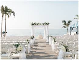 Classically Elegant Summer Wedding At Crescent Beach Club Asher Gardner Photography Red Oak Weddings A Wedding Lifestyle Blog For Red Oak Weddings A W Wedding Venues