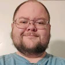 Michael Hogle's Instagram, Twitter & Facebook