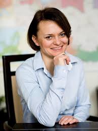 W 1993 roku ukończyła krakowskie ii liceum ogólnokształcącym im. Jadwiga Emilewicz Odpowiada Jerzemu Hausnerowi Plan Morawieckiego Dziala Polska Times