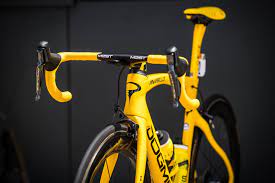 Ciclista de ruta androni sidermec. Egan Bernal S Yellow Pinarello Dogma F12 Tour De France 2019 Bikeradar