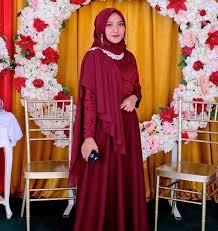 Desain lebih sederhana namun mewah dalam gaya kebaya. Model Gamis Pesta Brokat Mewah Terbaru Selendang Maroon Informasi Tips Dan Foto Aneka Baju Gamis Modern Terb Pakaian Pesta Gaun Perempuan Model Pakaian Muslim