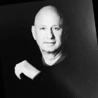 200+ perfiles de «Stern»