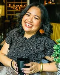 Leah Erb's Instagram, Twitter & Facebook