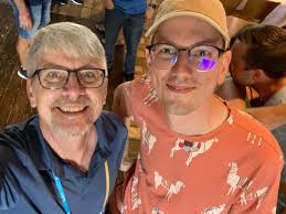 Hello everyone! I'm back from my trip to Australia. I was able to improve  my English but I need to practise it. I can help you improve your French or  just have