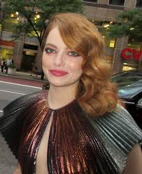 Emily jean stone (emma stone) was born on november 6, 1988, in scottsdale, arizona, to krista jean s. Archivo Emma Stone 30498079137 Cropped Jpg Wikipedia La Enciclopedia Libre